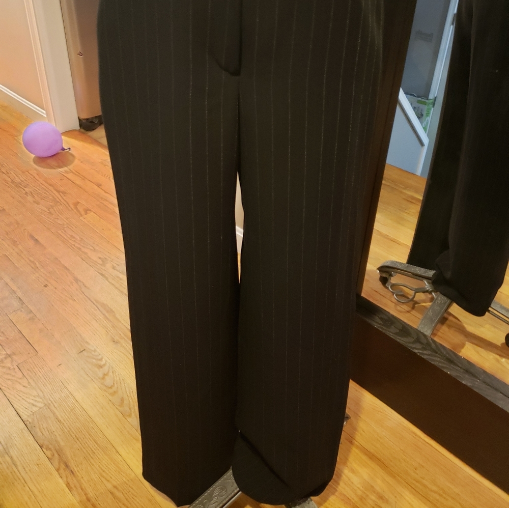 Ann Taylor 2 piece Suit - Picture 4 of 9